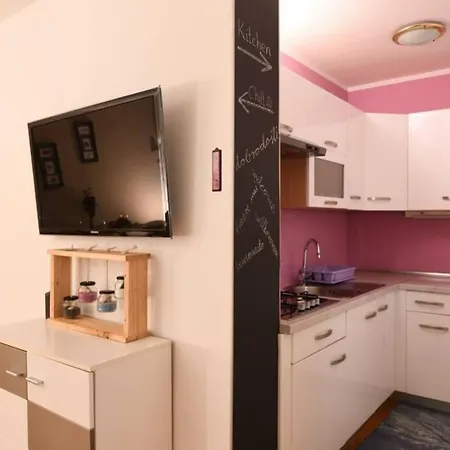 Appartamento 5 Min Walk To Beach, 2x Queen Bed, 2x Ac, Garage *