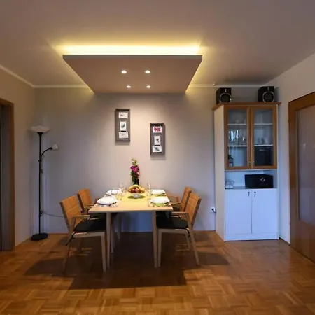 Appartamento 5 Min Walk To Beach, 2x Queen Bed, 2x Ac, Garage *