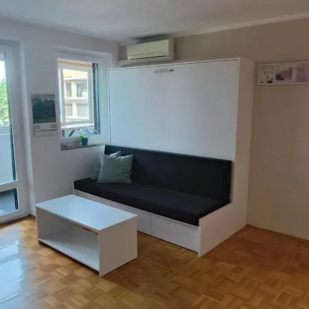 Appartamento 5 Min Walk To Beach, 2x Queen Bed, 2x Ac, Garage Izola